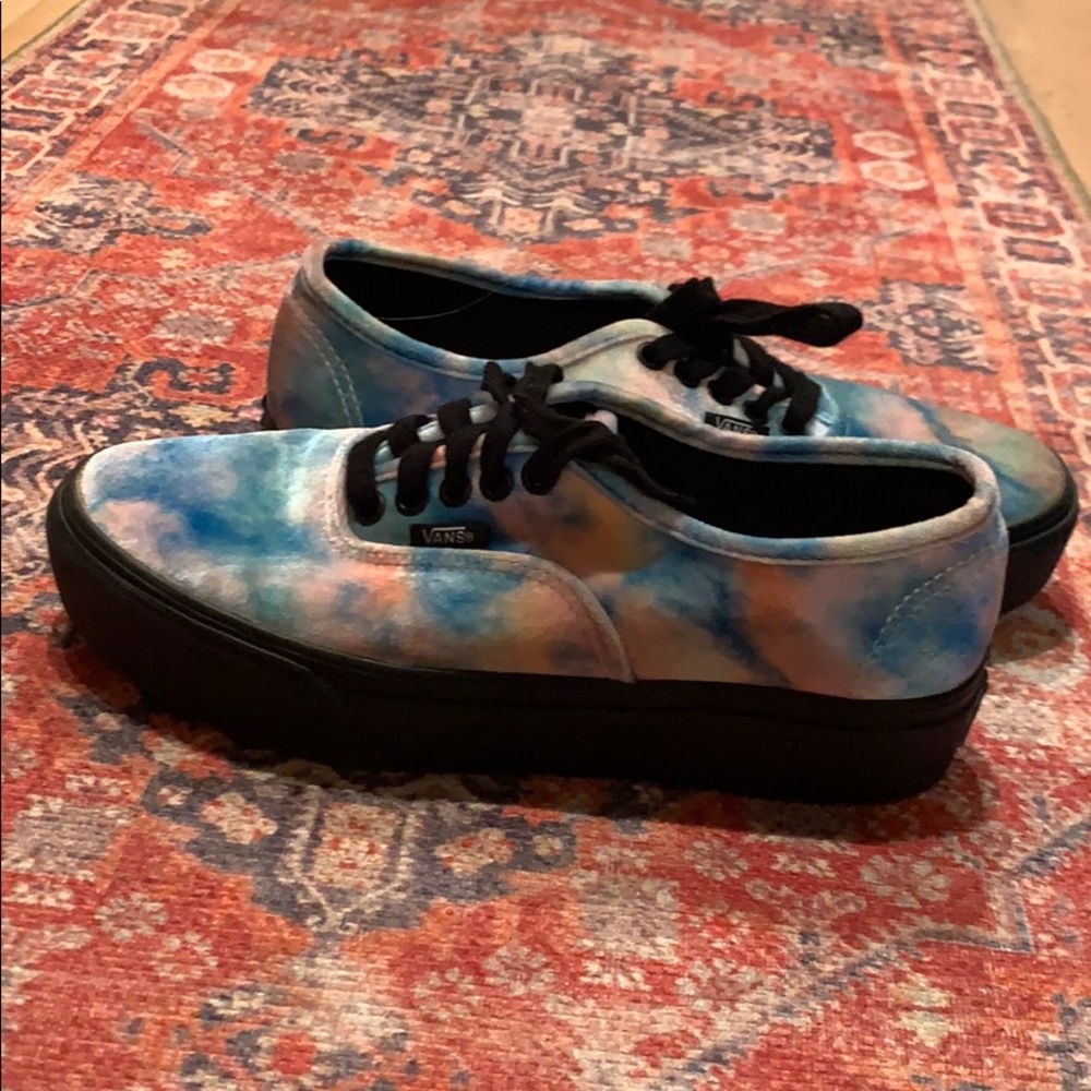 Vans tie dye platforms